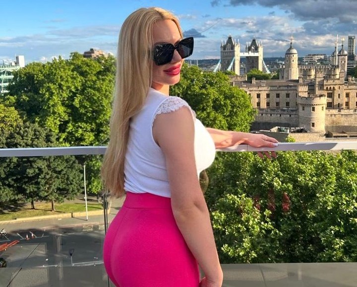 Professional escort Elizabeth Romanov reveals the subtle signs men show when cheating, from sudden schedule changes to secretive phone habits and emotional withdrawal.