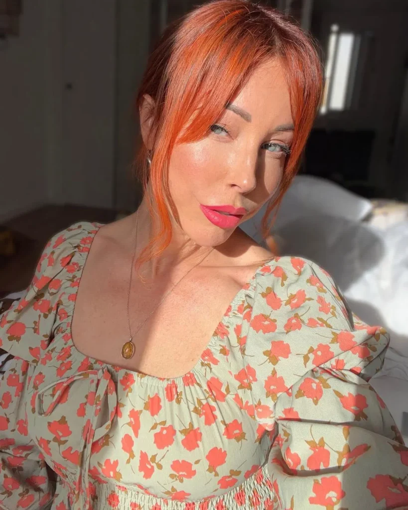 Yaela Vonk posing for a photo - NudeNewz