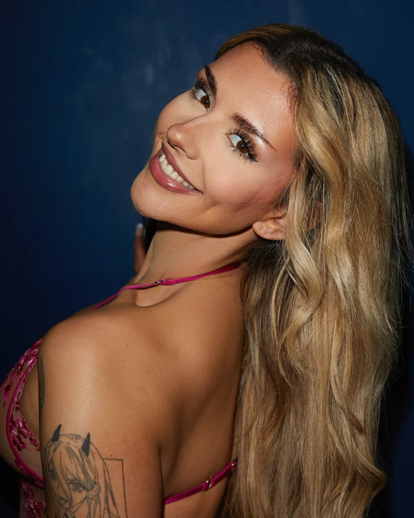 OnlyFans model Bambi Brooks posing for a photo.